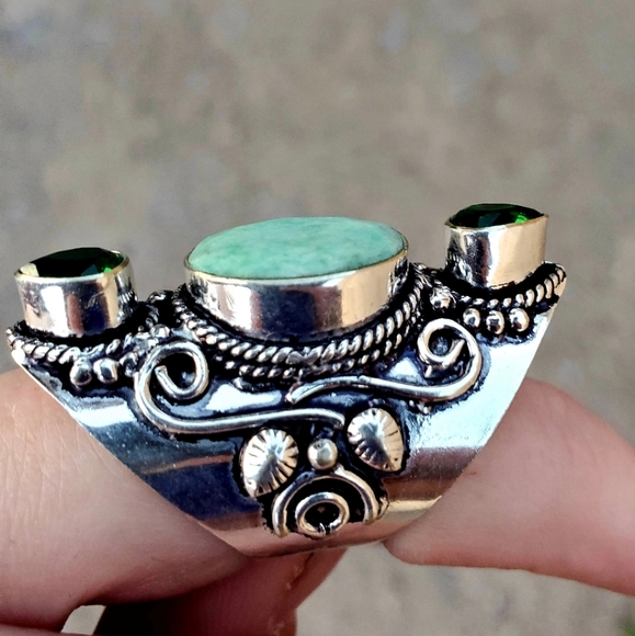 New Huge Chrysoprase and Peridot 925 Silver Statement Ring. - Picture 10 of 16